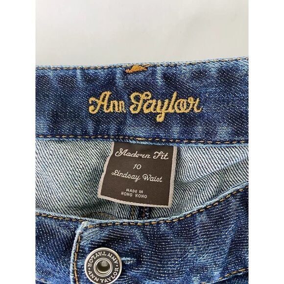 Ann Taylor Jeans Modern Fit Lindsay Waist Blue Capri - Size 10 (32 inches) - Picture 3 of 8